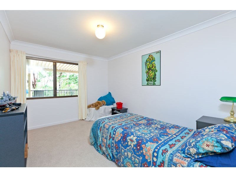 13 Banksia Street, Redland Bay QLD 4165