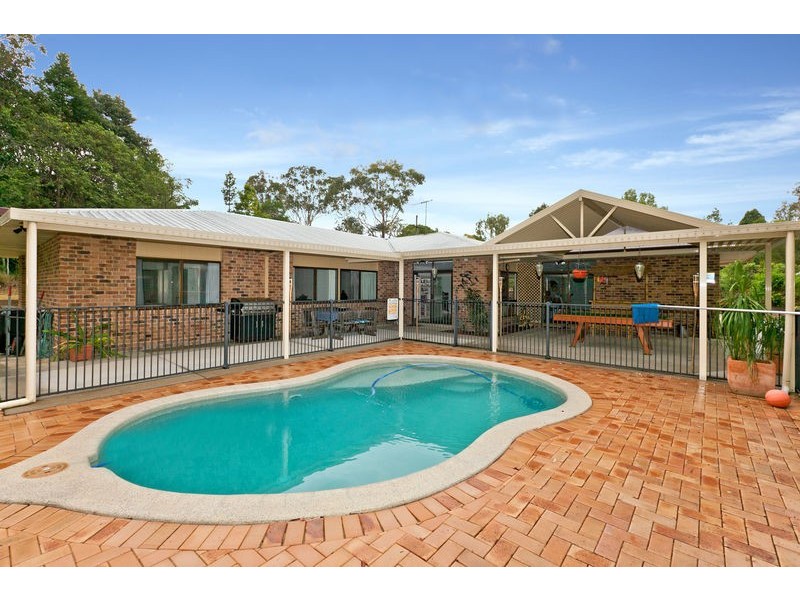 13 Banksia Street, Redland Bay QLD 4165