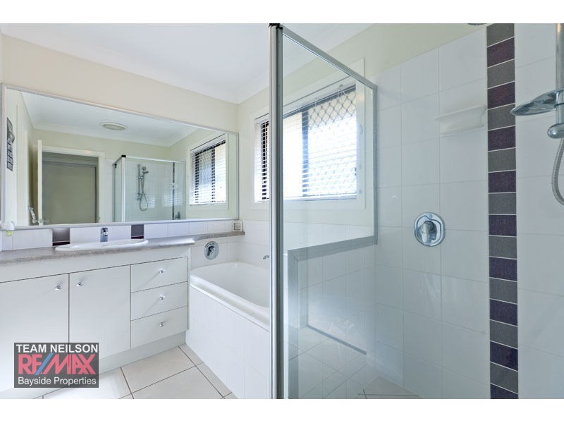 1/4 Calliandra Place, Thornlands QLD 4164