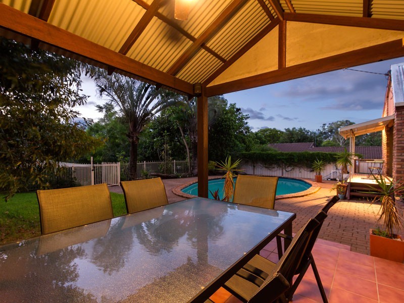 17 MERGOWIE DRIVE, Cleveland QLD 4163