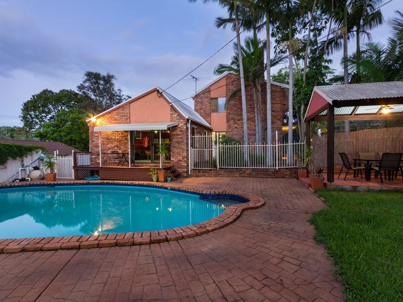 17 MERGOWIE DRIVE, Cleveland QLD 4163