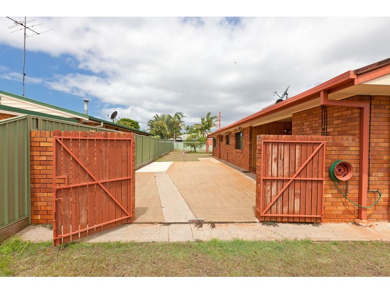 25-27 Bay Street, Redland Bay QLD 4165