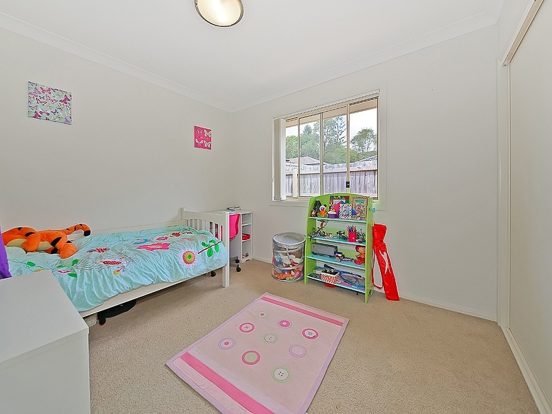 4 SHEARWATER STREET, Cleveland QLD 4163