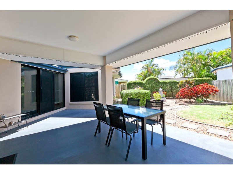 61 Salisbury Street, Redland Bay QLD 4165