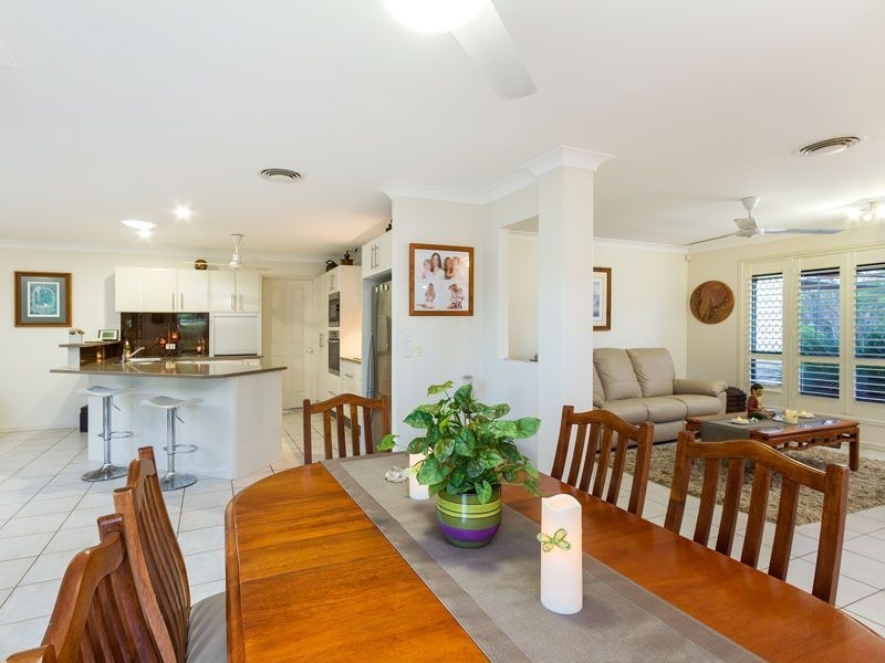 40 THE BOULEVARD, Redland Bay QLD 4165