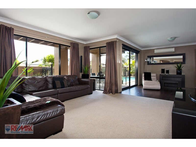 3 Seabrae Drive, Redland Bay QLD 4165