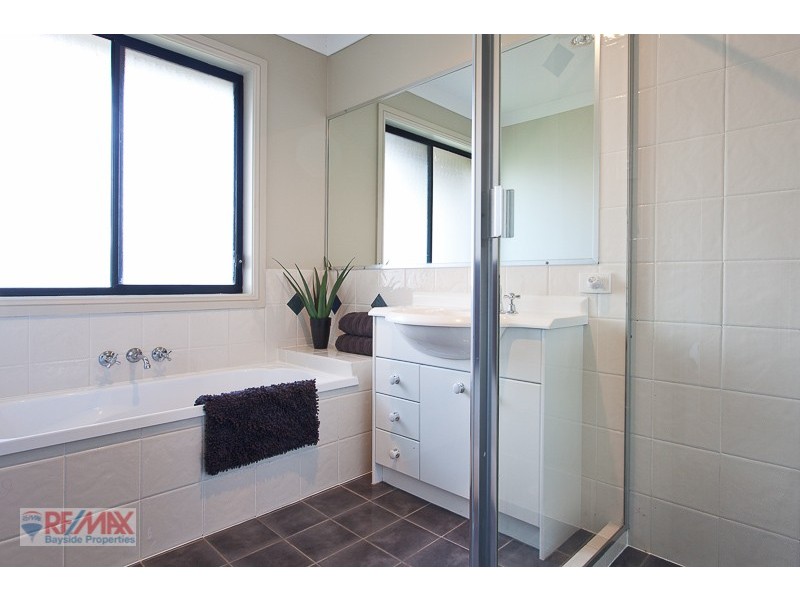 3 Seabrae Drive, Redland Bay QLD 4165