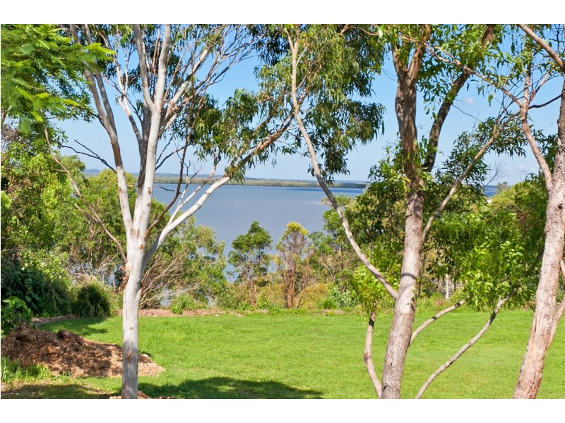 36 Wilson Esplanade, Redland Bay QLD 4165
