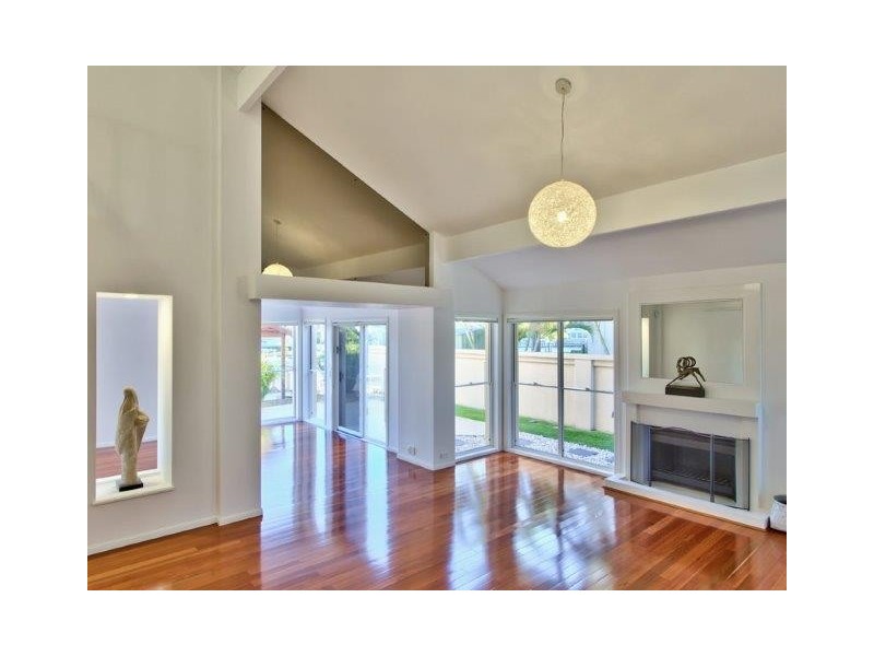 101 Masthead Dr, Raby Bay QLD 4163