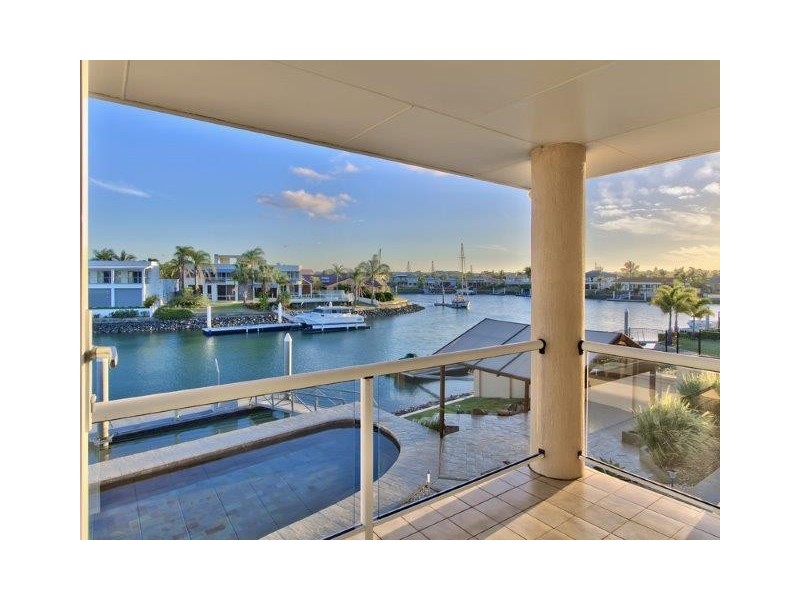 101 Masthead Dr, Raby Bay QLD 4163