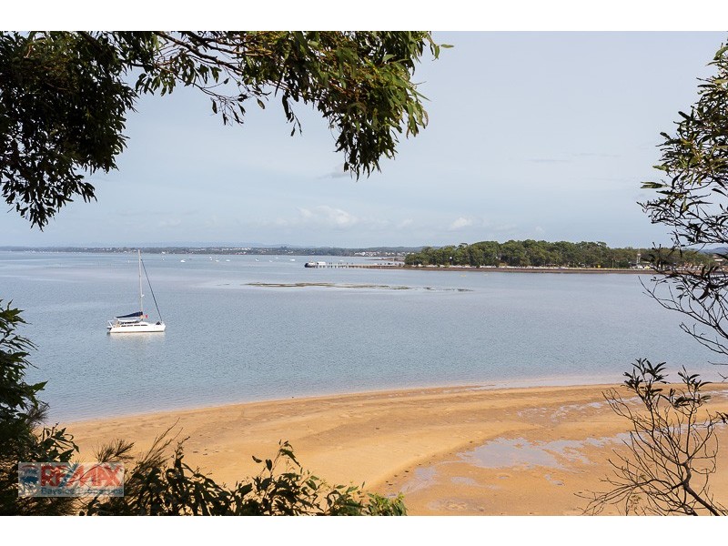 16 MARANA STREET,, Coochiemudlo Island QLD 4184