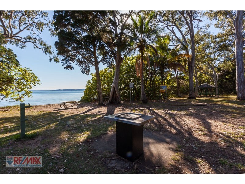 16 MARANA STREET,, Coochiemudlo Island QLD 4184