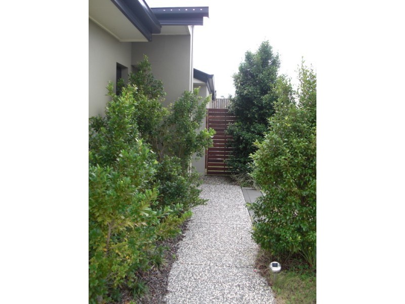 2 Leafwing Street, Kallangur QLD 4503