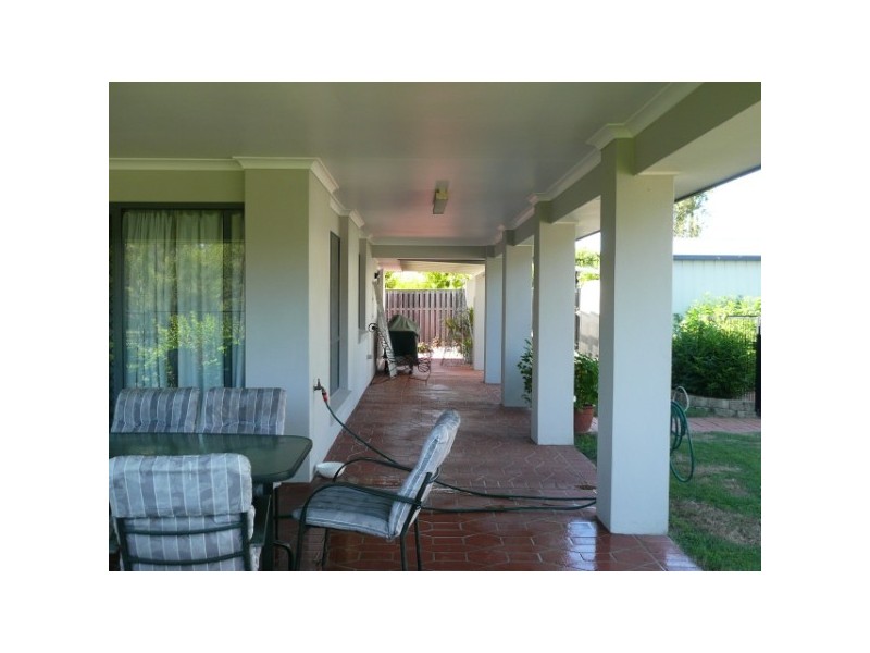 24 Bournda Close, Parkinson QLD 4115