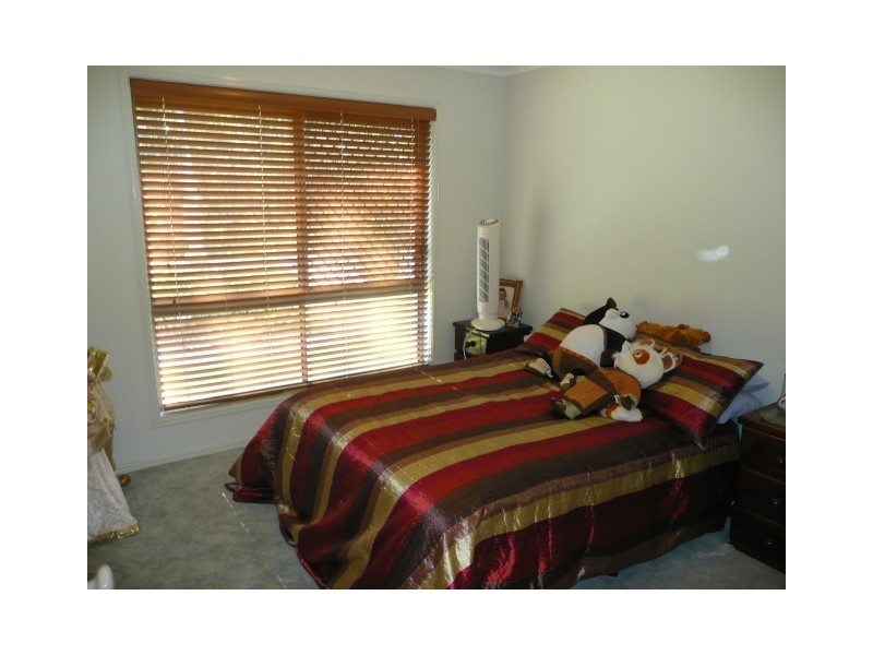24 Bournda Close, Parkinson QLD 4115