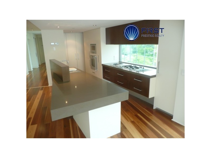 16 Prince Edward Parade, Redcliffe QLD 4020