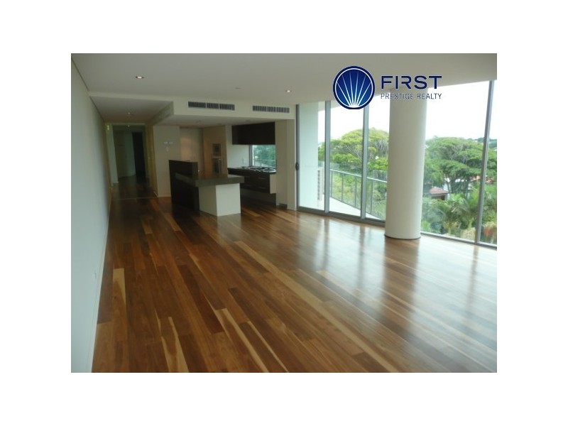 16 Prince Edward Parade, Redcliffe QLD 4020
