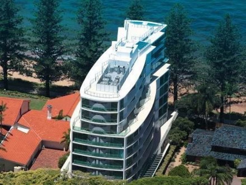 16 Prince Edward Parade, Redcliffe QLD 4020