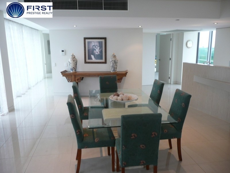 16 Prince Edward Parade, Redcliffe QLD 4020