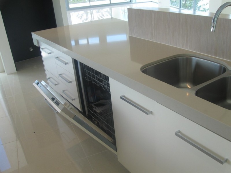 7 / 16 Prince Edward Parade, Redcliffe QLD 4020