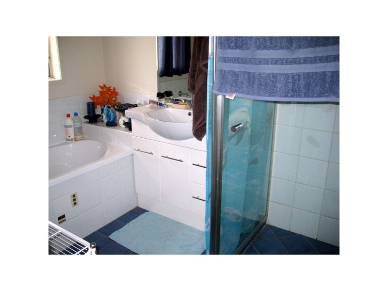8 Lowien, Kensington Grove QLD 4341