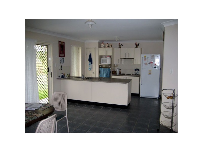 8 Lowien, Kensington Grove QLD 4341