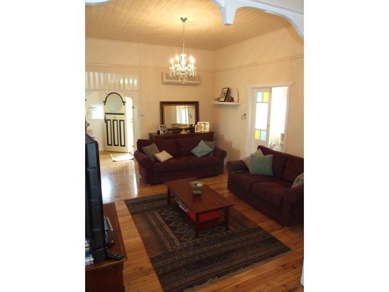 14 Dan street, Dalby QLD 4405