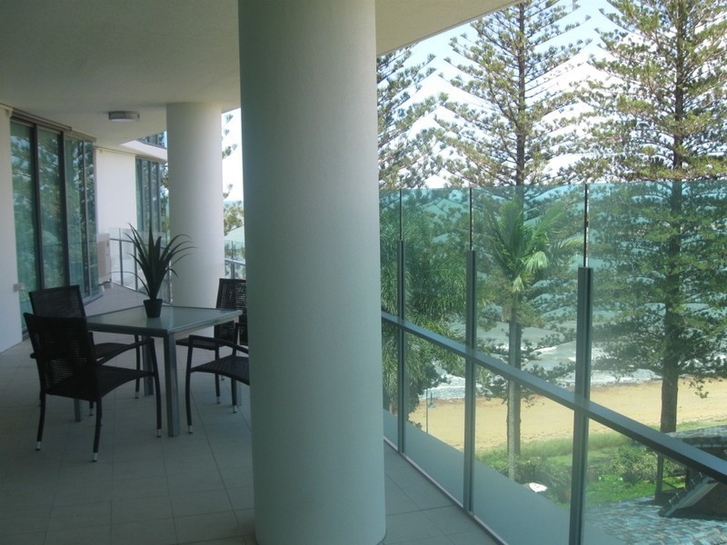 9/16 Prince Edward Parade, Redcliffe QLD 4020
