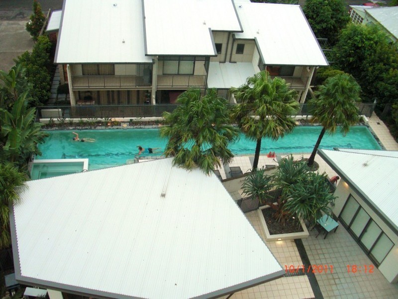 1074/18 Manning, Milton QLD 4064