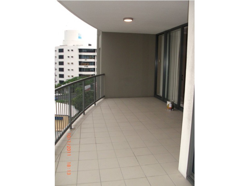 1074/18 Manning, Milton QLD 4064