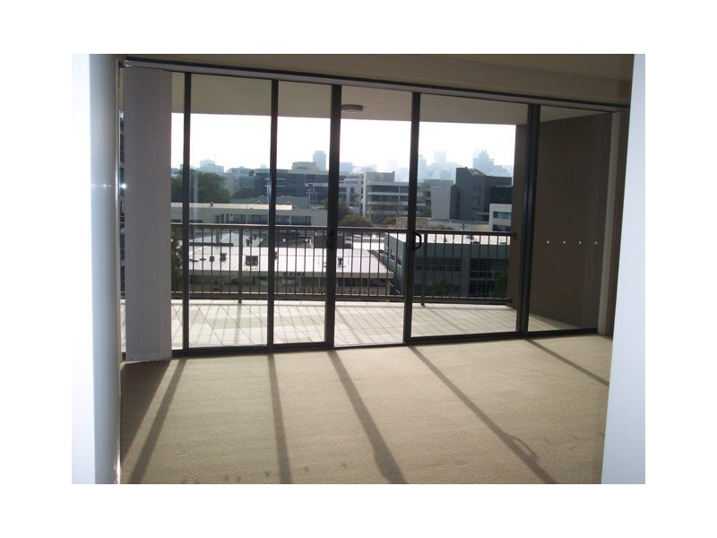 1074/18 Manning, Milton QLD 4064