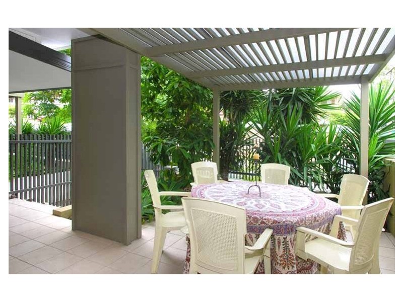 20a Manning, Milton QLD 4064