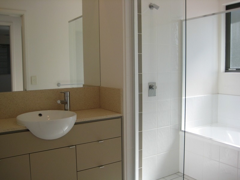 20a Manning, Milton QLD 4064