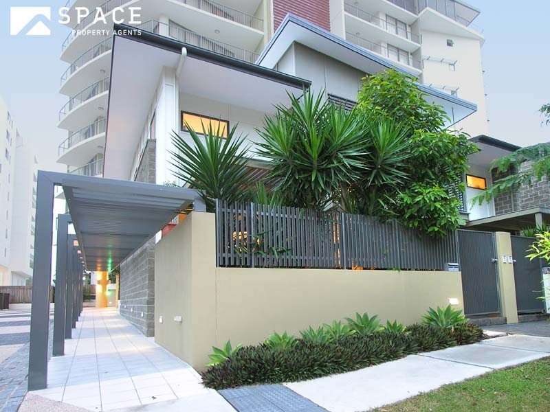 20a Manning, Milton QLD 4064