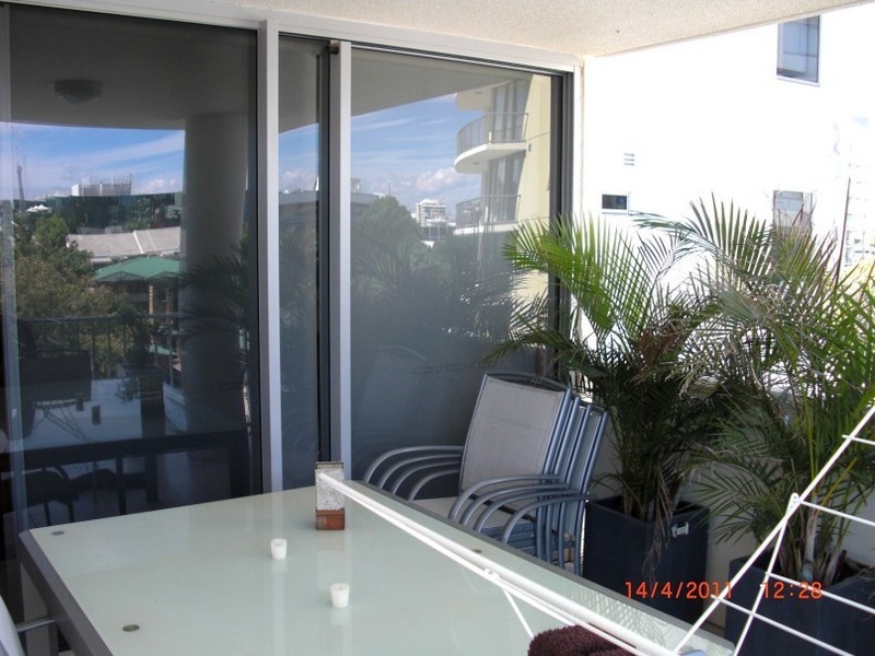 19/15 Walsh Street, Milton QLD 4064