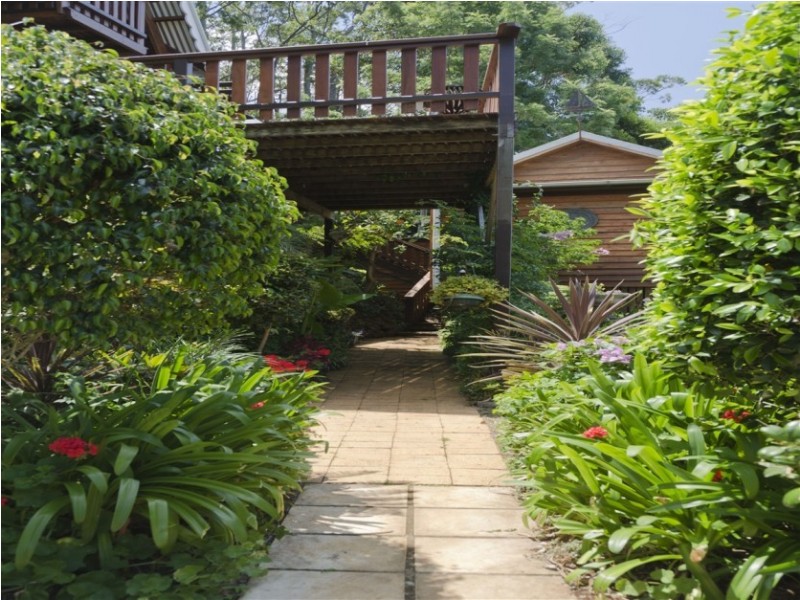 4 Ted Street, Mount Glorious QLD 4520