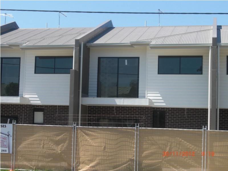 2/13-19 Wallace Street, Caboolture QLD 4510