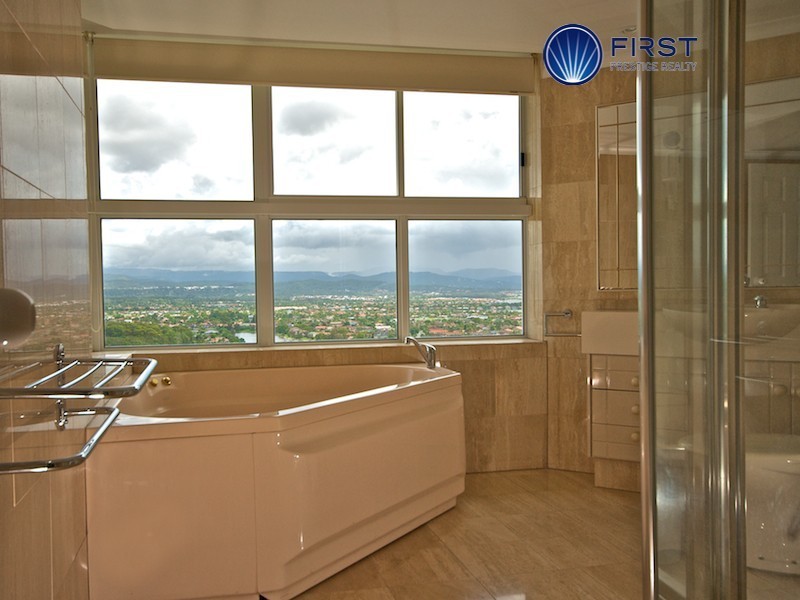 22E/238 The Esplanade, Miami QLD 4220