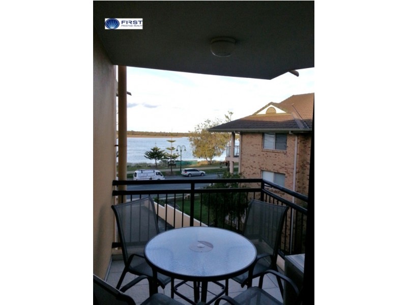 28/452 Marine Parade, Biggera Waters QLD 4216