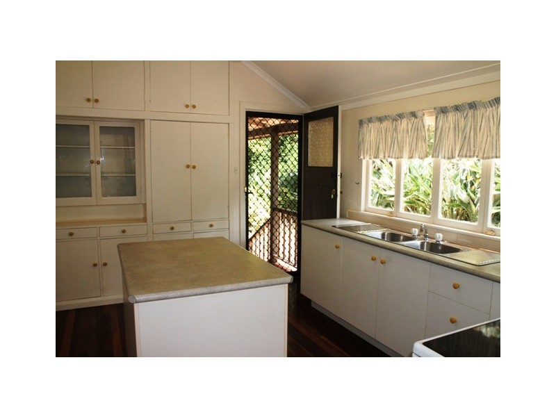 80 to 82 Benowa Street, Tamborine Mountain QLD 4272