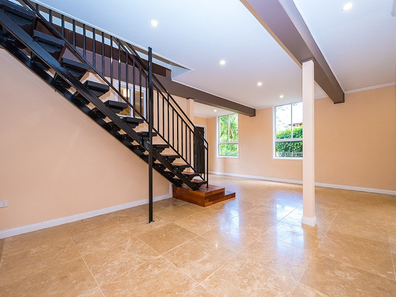 1 Manitzky, Tamborine Mountain QLD 4272