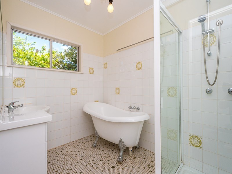 1 Manitzky, Tamborine Mountain QLD 4272