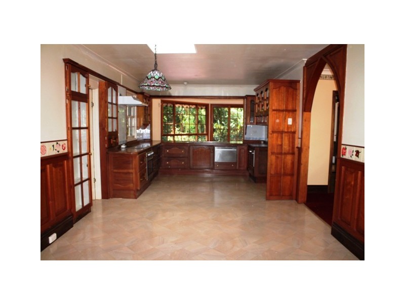 21 Bateke Road, Tamborine Mountain QLD 4272