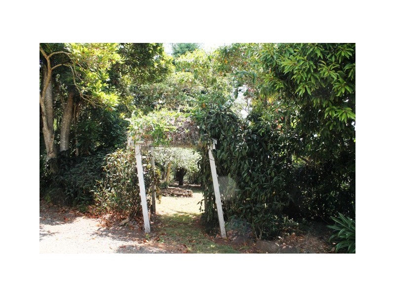 21 Bateke Road, Tamborine Mountain QLD 4272