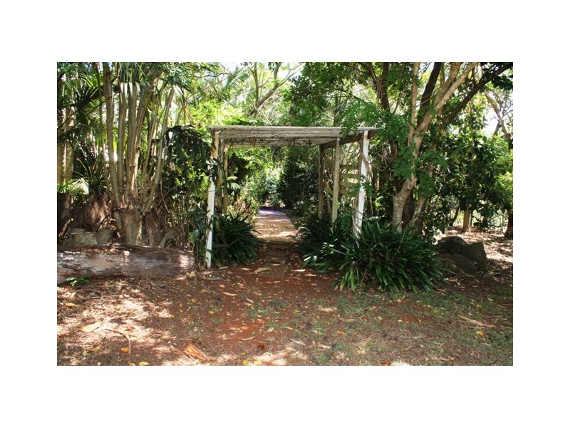 21 Bateke Road, Tamborine Mountain QLD 4272