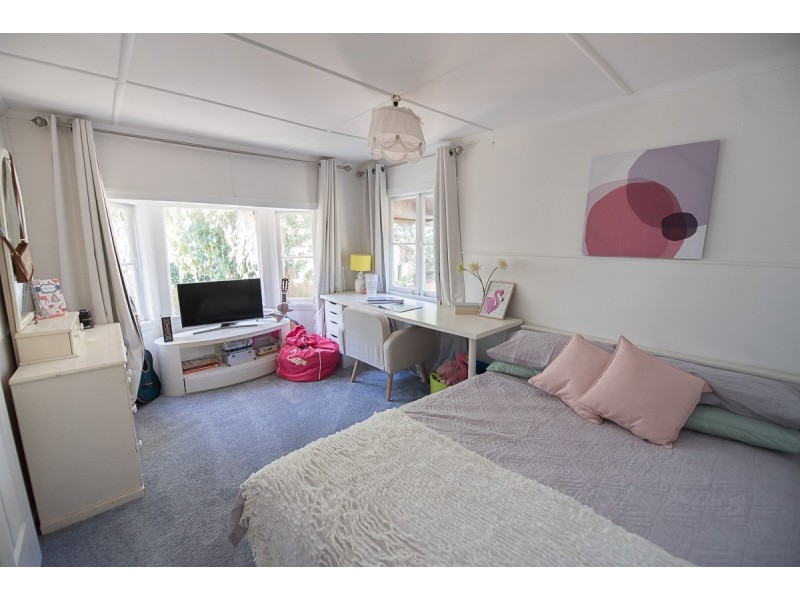 100 Long Road, Tamborine Mountain QLD 4272