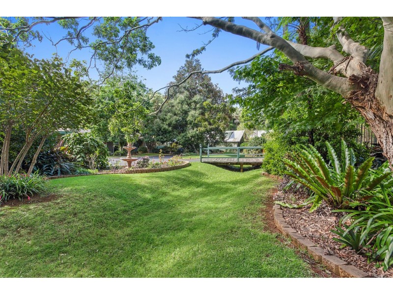 119-121 Beacon Rd, Tamborine Mountain QLD 4272