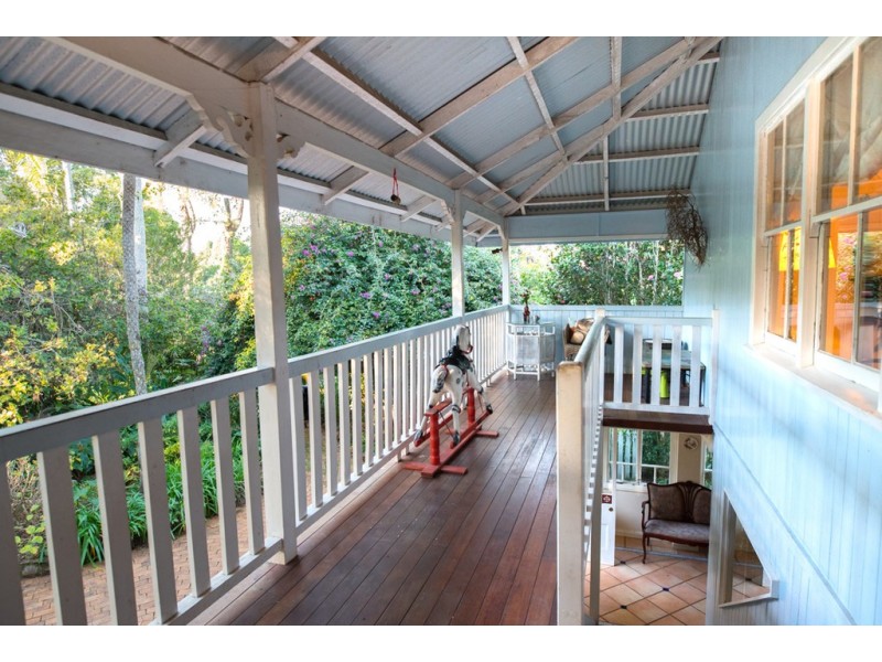 216 to 226 Cnr Curtis and Long Rd, Tamborine Mountain QLD 4272