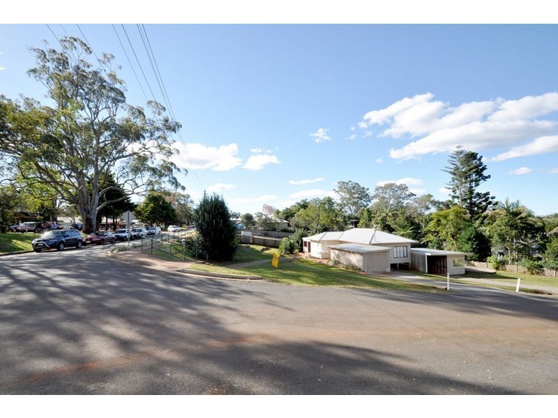 21 Main St, Tamborine Mountain QLD 4272