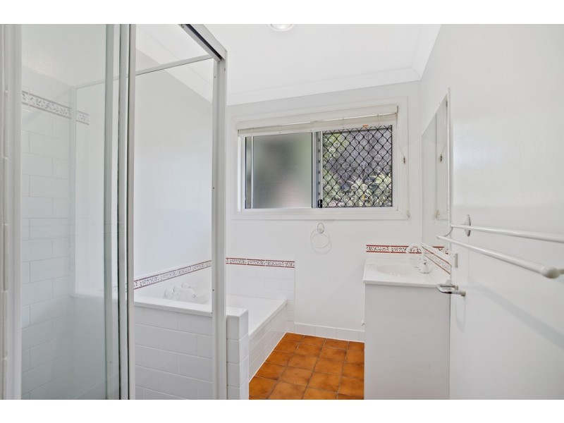 50 Paradise Drive, Tamborine Mountain QLD 4272
